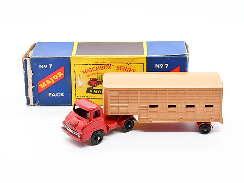 JENNINGS CATTLE TRUCK  No. MP-7A4