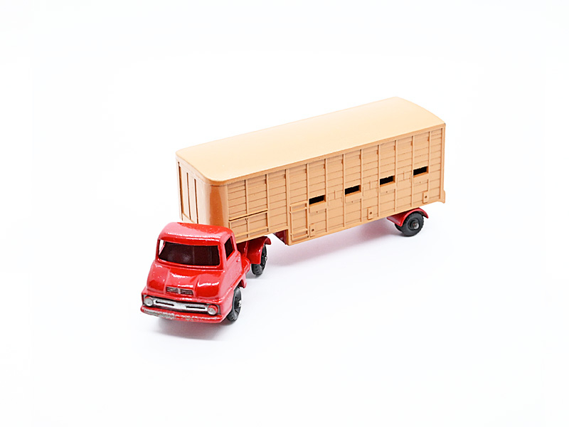 JENNINGS CATTLE TRUCK  No. MP-7A4