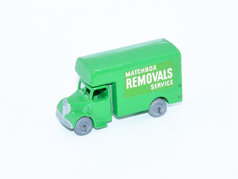 BEDFORD REMOVALS VAN No. 17B3