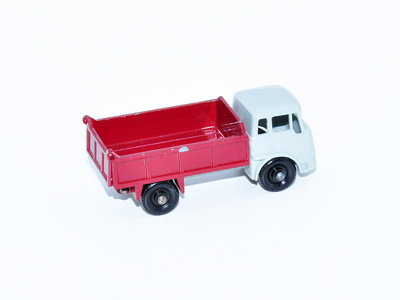 BEDFORD 7½ TON TIPPER No. 3B5