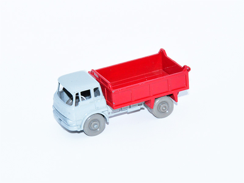 BEDFORD 7½ TON TIPPER No. 3B9