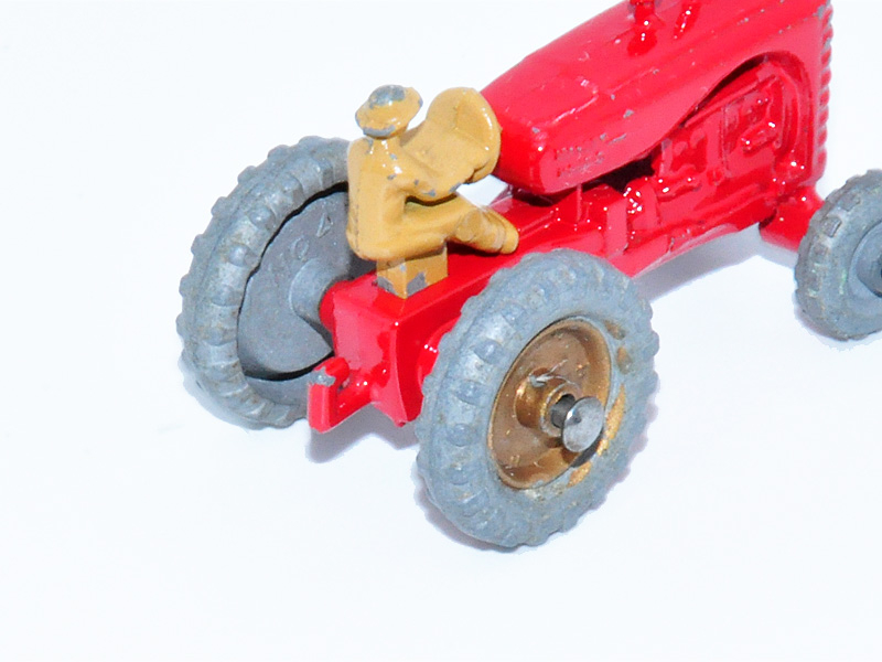 MASSEY HARRIS TRACTOR No. 4B1