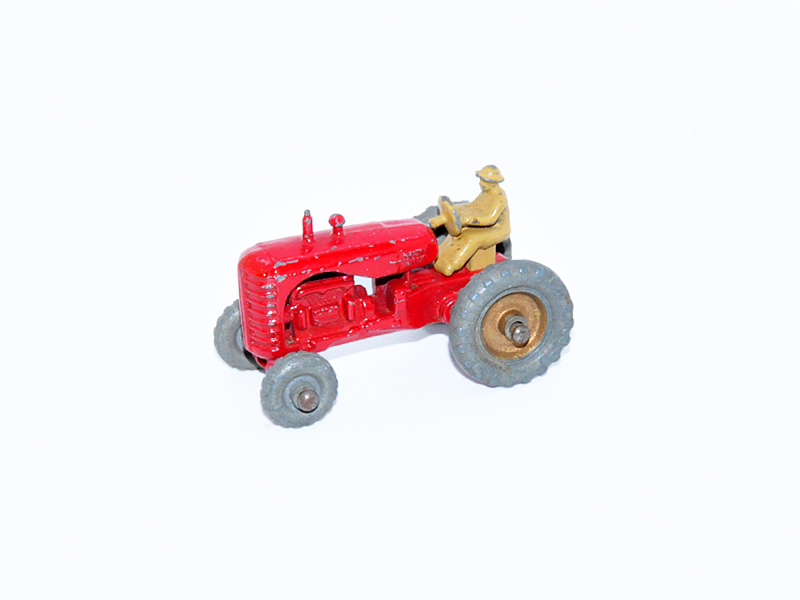 MASSEY HARRIS TRACTOR No. 4B2