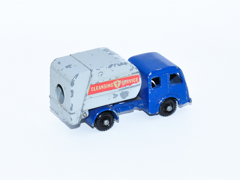 TIPPAX REFUSE COLLECTOR No. 15C1