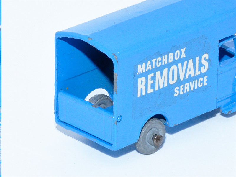 BEDFORD REMOVALS VAN No. 17A1