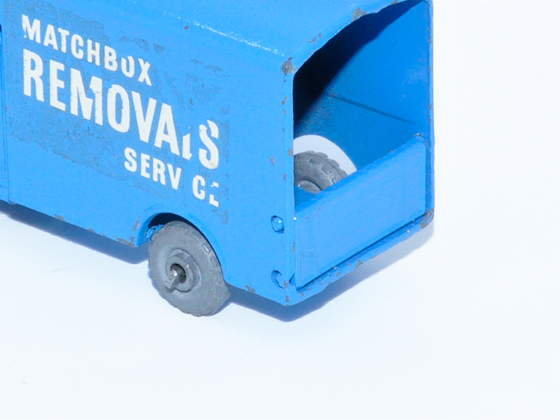 BEDFORD REMOVALS VAN No. 17A1