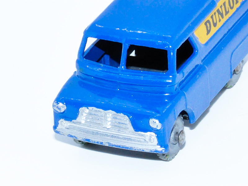 BEDFORD 12CWT VAN "DUNLOP" No. 25A1