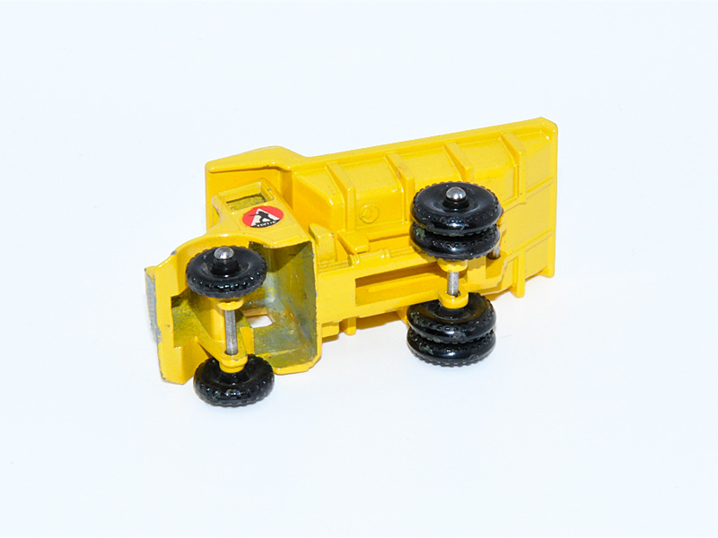 EUCLID QUARRY TRUCK No. 6B7