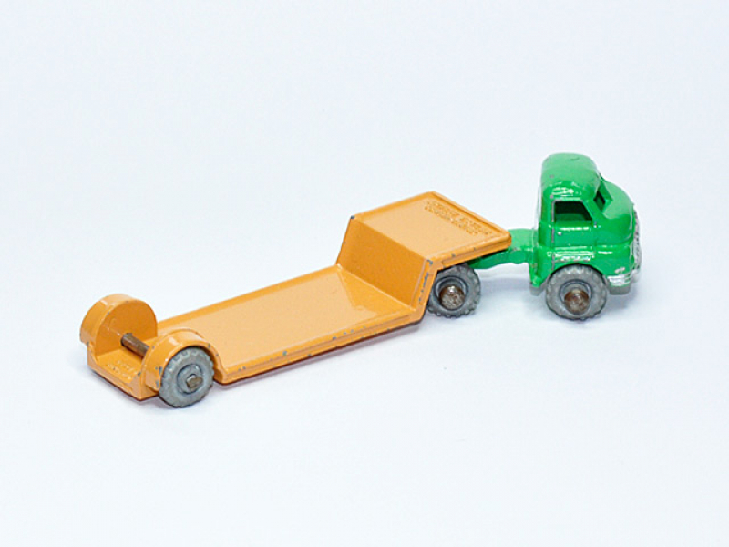 BEDFORD LOW LOADER No. 27A3