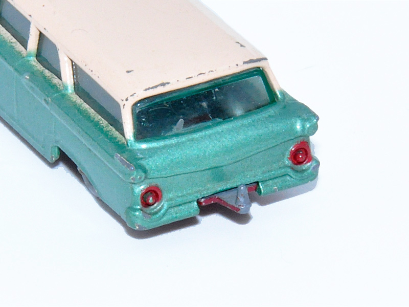 AMERICAN FORD (FAIRLANE) STATION WAGON No. 31B10