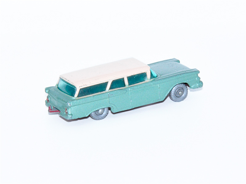 AMERICAN FORD (FAIRLANE) STATION WAGON No. 31B11