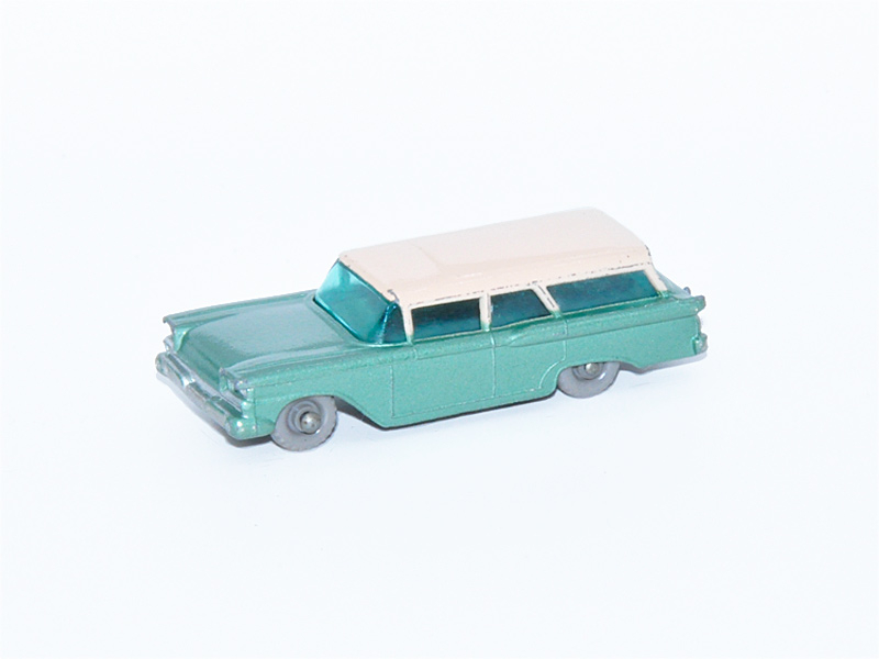 AMERICAN FORD (FAIRLANE) STATION WAGON No. 31B14 - Kopie