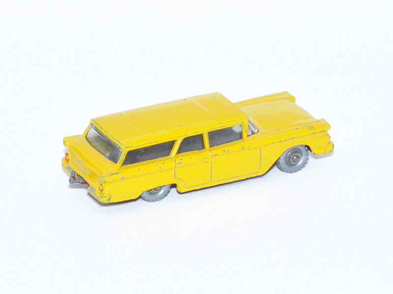 AMERICAN FORD (FAIRLANE) STATION WAGON No. 31B5