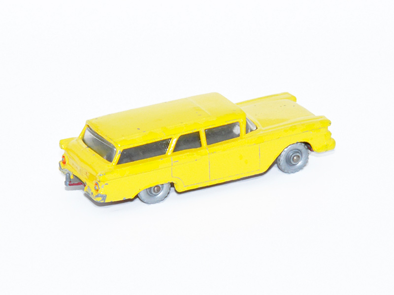 AMERICAN FORD (FAIRLANE) STATION WAGON No. 31B5