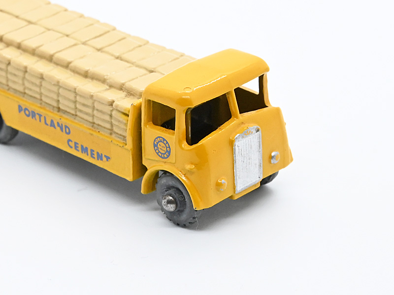ALBION CHIEFTAIN "PORTLAND CEMENT" No. 51A1