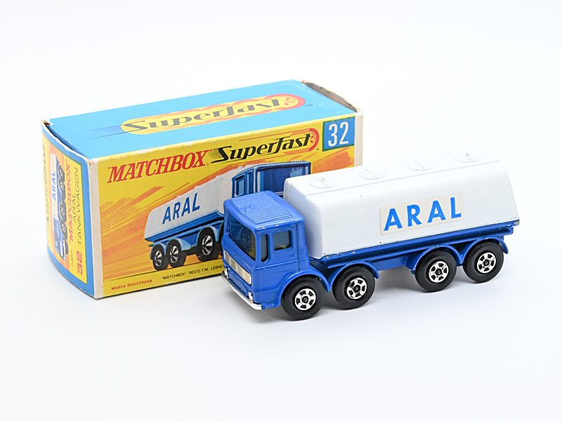 LEYLAND PETROL "ARAL" TANKER No. 32A1