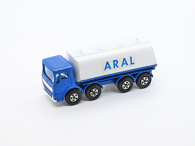 LEYLAND PETROL "ARAL" TANKER No. 32A1