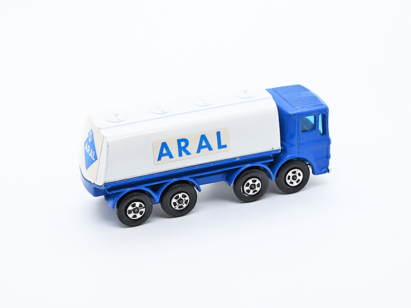 LEYLAND PETROL "ARAL" TANKER No. 32A1