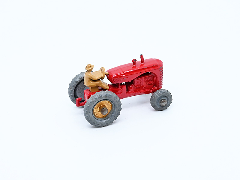 MASSEY HARRIS TRACTOR No. 4B1