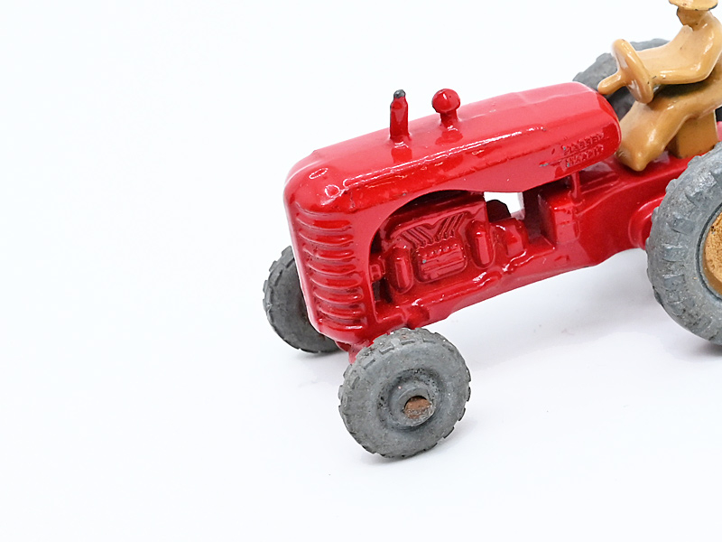 MASSEY HARRIS TRACTOR No. 4B1